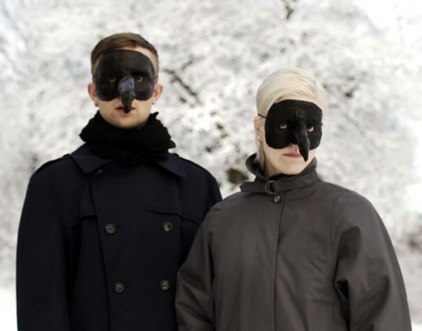 <br />
				Их было не узнать: группы, которые прятали лица за масками и гримом			