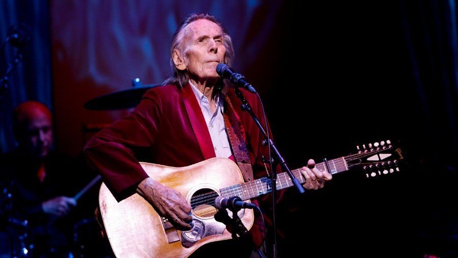 Канадский фолк-певец Гордон Лайтфут скончался в возрасте 84 лет